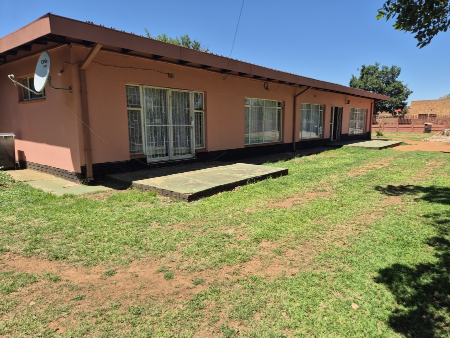 4 Bedroom Property for Sale in Stilfontein Ext 3 North West